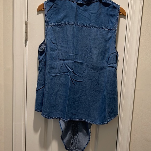 Charter Club Sleeveless Denim Buttons Down Blouse - Picture 7 of 16